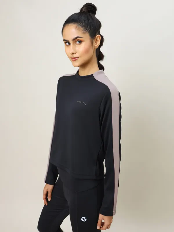 Women Colorblock Slim Fit Crew Neck Pullover with ELASTO PLUS