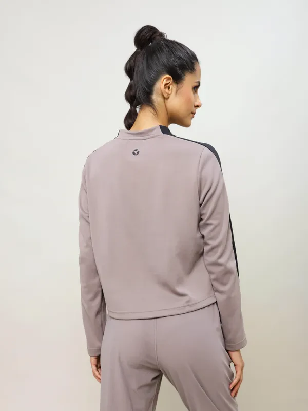 Women Colorblock Slim Fit Crew Neck Pullover with ELASTO PLUS - Image 3