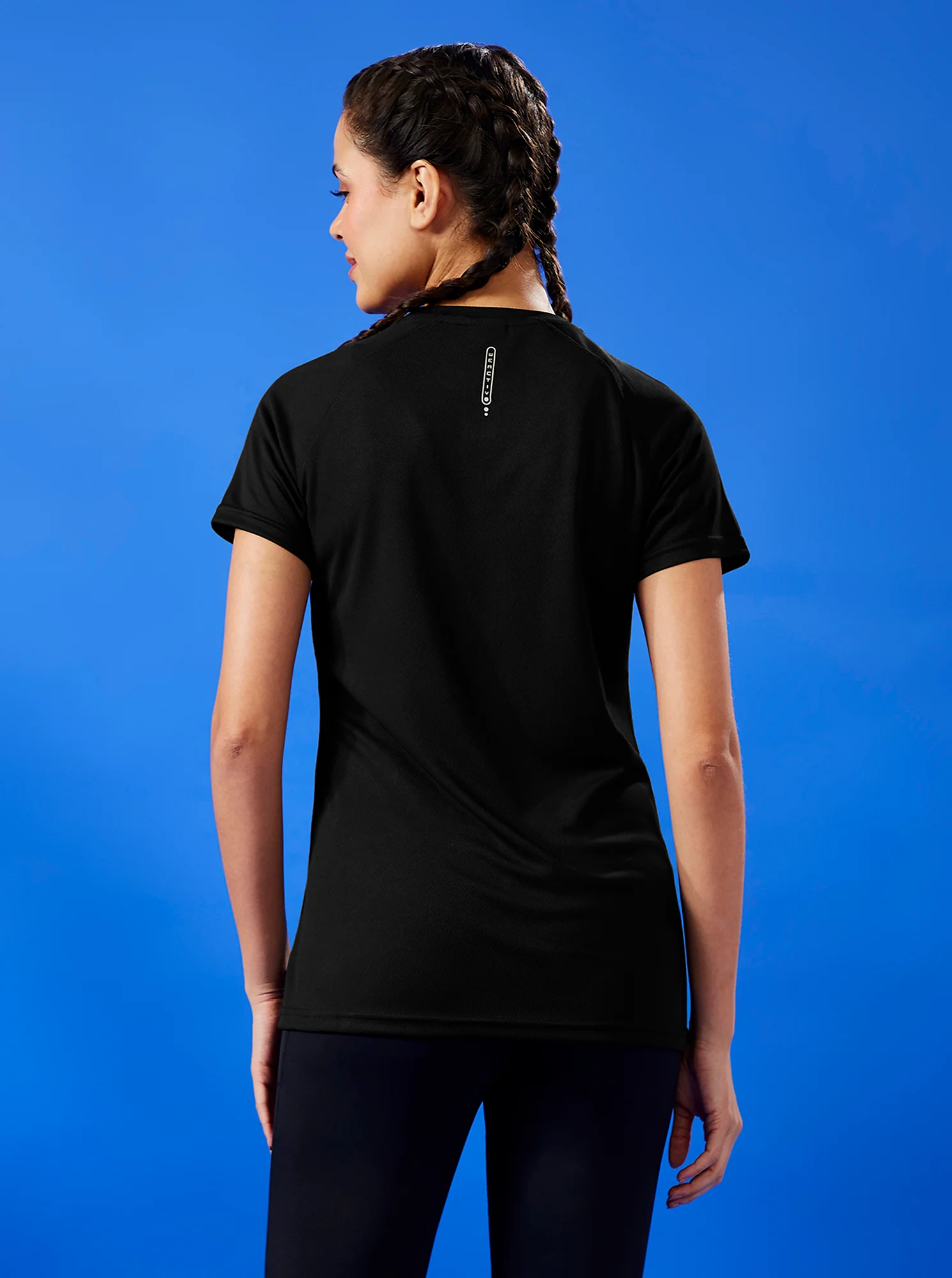 Women Abstract Print Slim Fit Crew Neck T-shirt with TECHNO COOL+ - Image 3