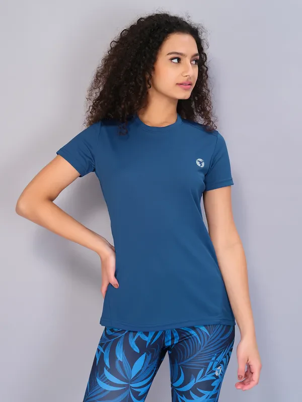 Women Solid Slim Fit Crew Neck T-shirt with TECHNO COOL