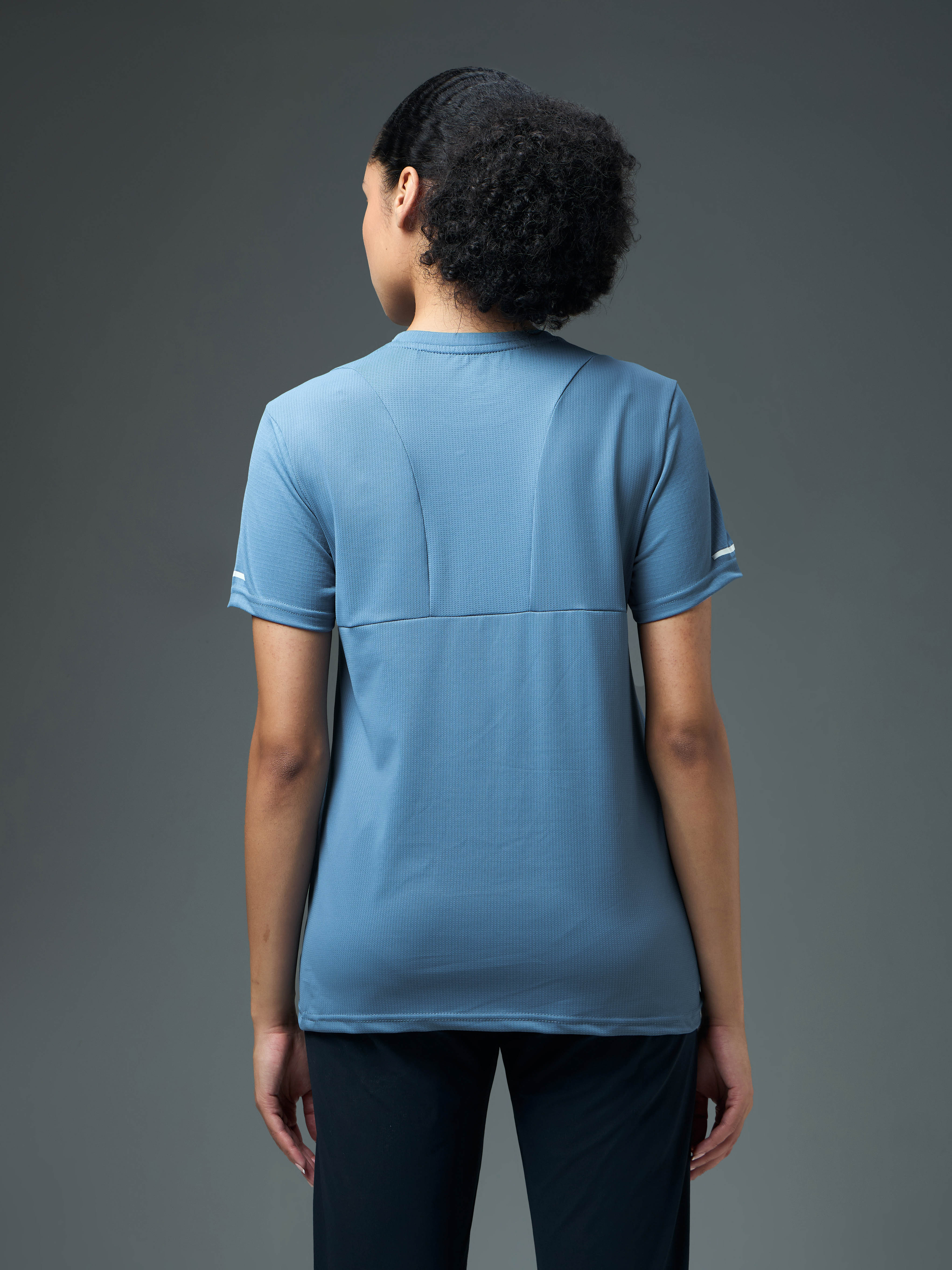 Women Printed Regular Fit Round Neck Sports Tee with TECHNOCOOL+ - Image 3