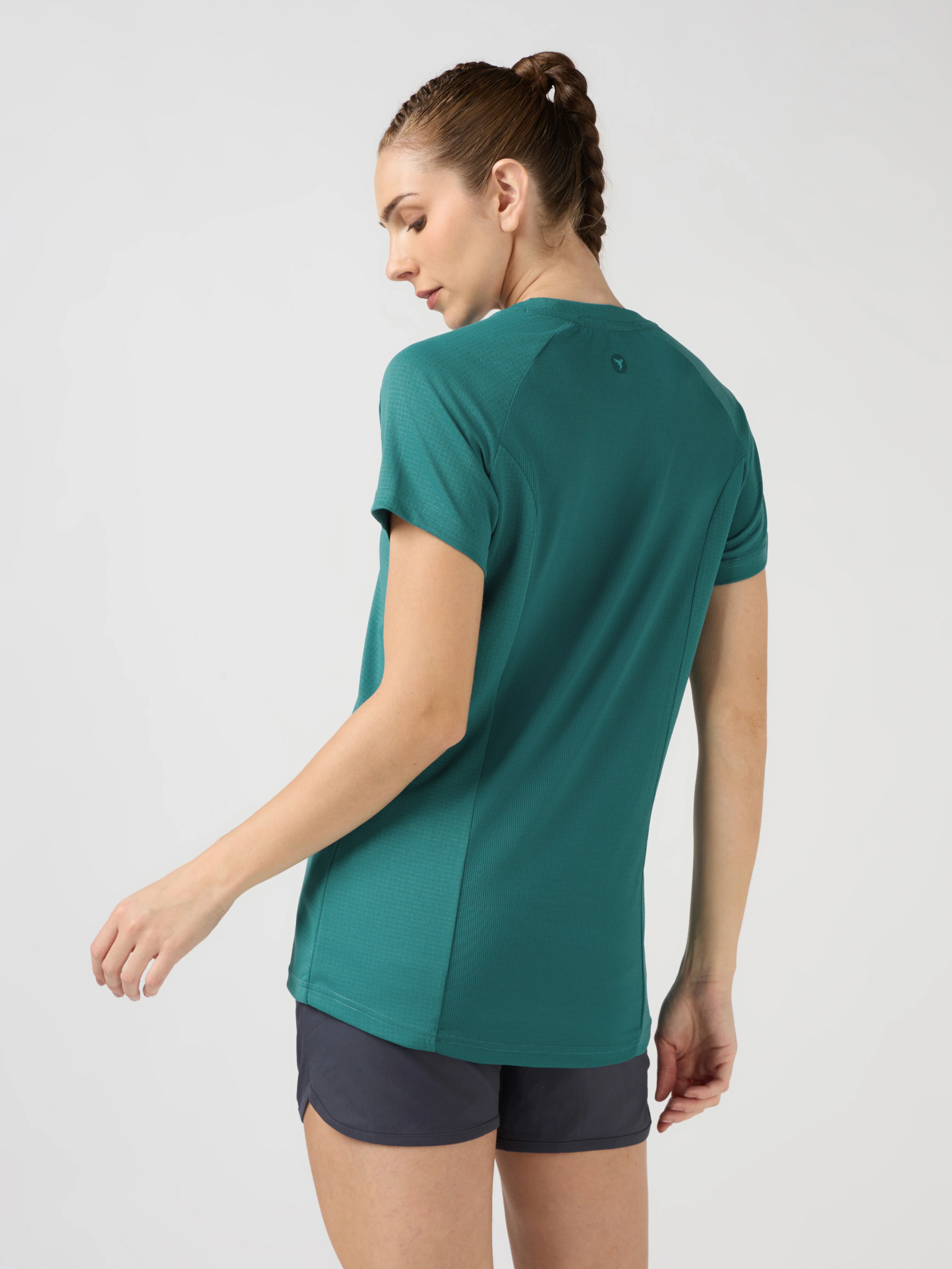 Women Printed Slim Fit Round Neck Sports Tee  with TECHNOCOOL+ - Image 3
